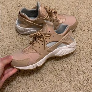 Tan and light blue accent Nike huaraches